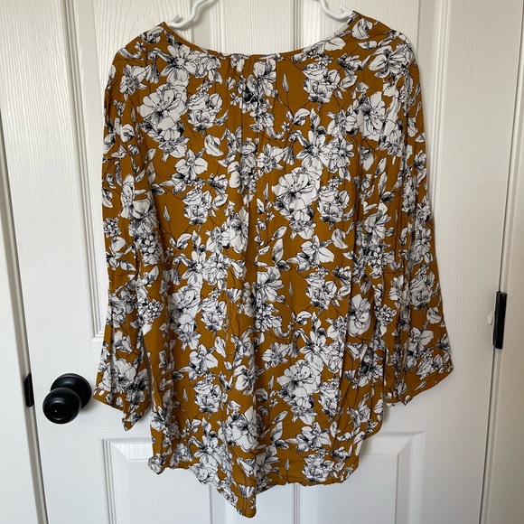 fun2fun | Peasant Blouse | Mustard Color with White Floral Pattern | Siz… - Picture 11 of 13